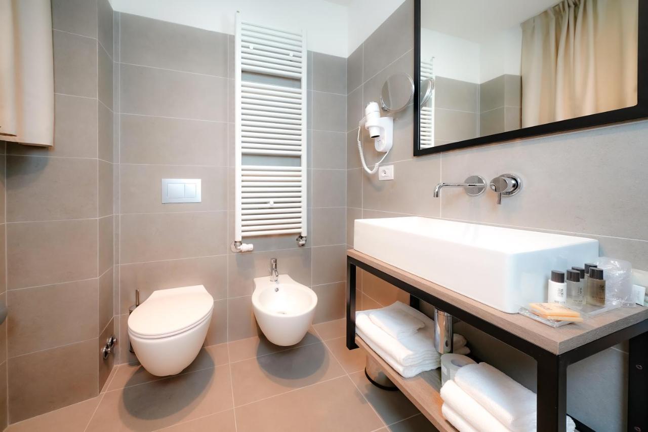 Bergamo Inn 15 Luaran gambar Bathroom