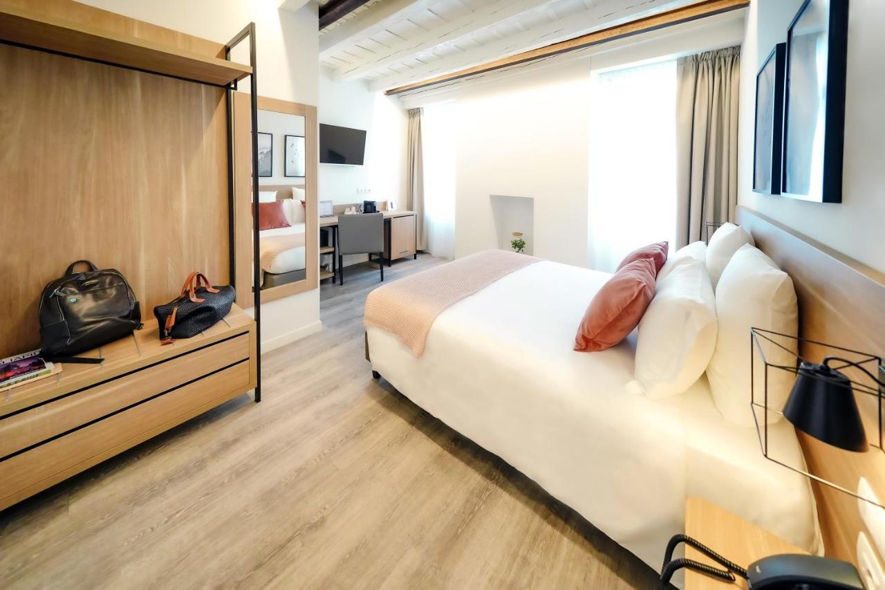 Bergamo Inn 15 Luaran gambar A room at the hotel