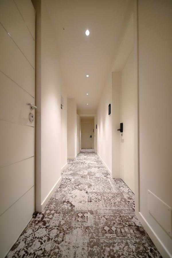 Bergamo Inn 15 Luaran gambar A corridor in a hotel