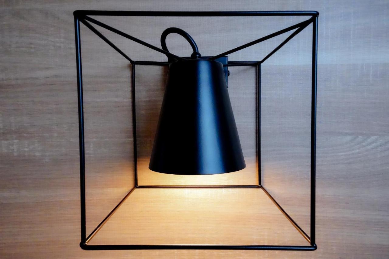 Bergamo Inn 15 Luaran gambar A wall lamp